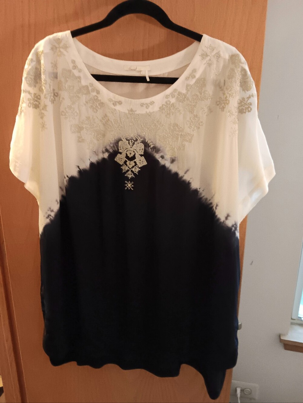 Floreat Tunic Size XL